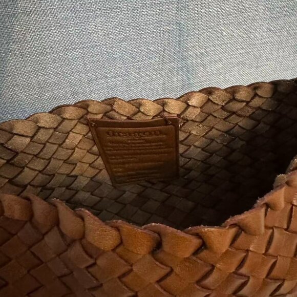 Dragon Diffusion Brown Woven Leather Bag w/ Dust Bag – Lightweight & Roomy - Picture 5 of 12